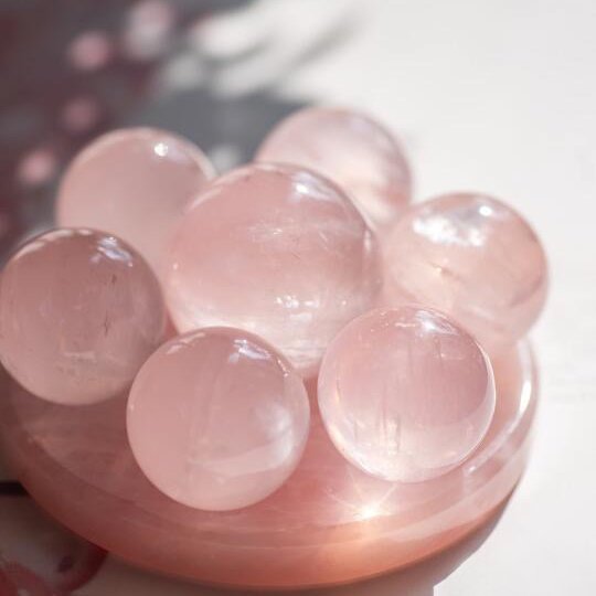 Virgo with Aries，Pink seven-star array, natural crystal
