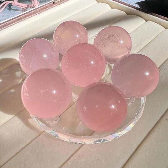 Virgo with Aries，Pink seven-star array, natural crystal