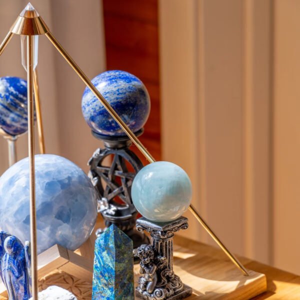 微信图片_202503181613042 Aquarius and Pisces, sky blue crystal energy field, seven star array